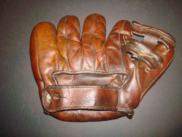 Frank Frisch Spalding 128 Back